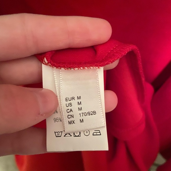 Little red dress - Picture 3 of 3